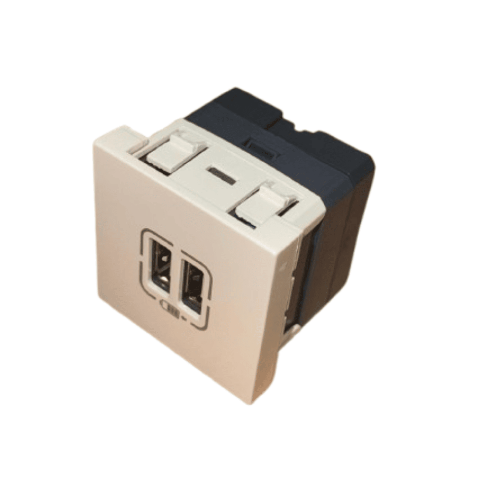 ÇETİNKAYA PANO P08 02 03 5V 2400mA Kendinden USB Çıkışlı Priz A+A Beyaz